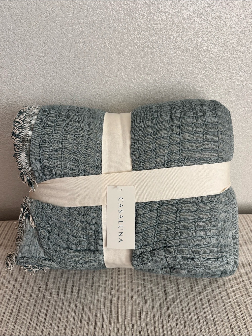 NWT King Reversible Textured Cotton Chambray Coverlet Dark Teal Blue - Casaluna